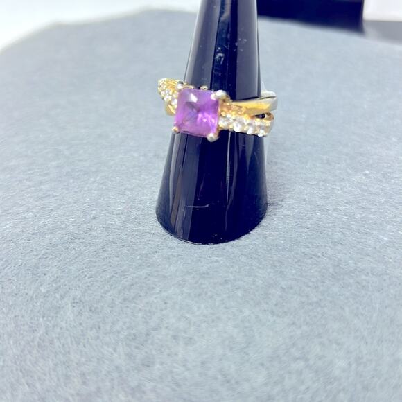 Vintage Purple Stone Ring from Thailand 4 Clear Stones on Each Side size 8 - Picture 2 of 11